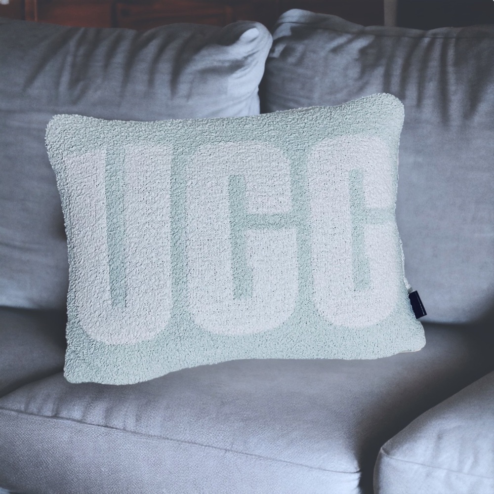 NWT UGG Poppy Logo Throw Pillow Mint Green and White reversible - Picture 8 of 10